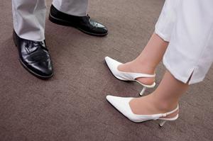 TAKE-UP公式ウェブサイト：上質なジュエリーと店舗情報の詳細ガイド